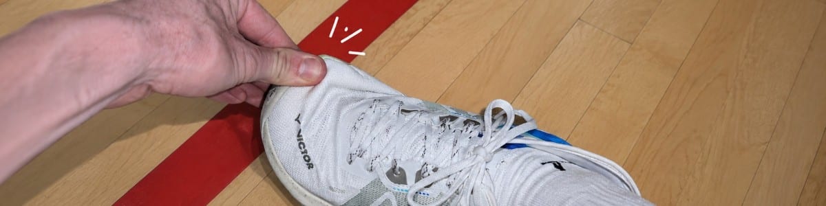 Te kleine badmintonschoen